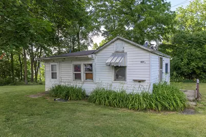 123 Hilltop Lane, Cassopolis, MI 49031 - Photo 3