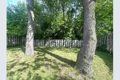 423 Pine Place Street SE, Grand Rapids, MI 49548 - Photo 23