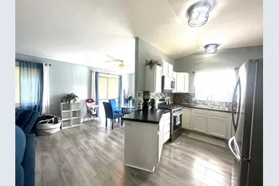 423 Pine Place Street SE, Grand Rapids, MI 49548 - Photo 7