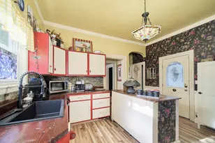 377 4th St, Manistee, MI 49660 - Photo 13