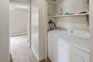 9050 Almena Dr, Kalamazoo, MI 49009 - Photo 25