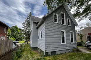 774 Lavette Ave, Benton Harbor, MI 49022 - Photo 5