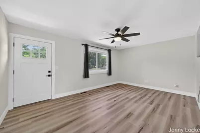2391 Macarthur Road, Muskegon, MI 49442 - Photo 9