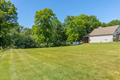 578 Swan River Drive, Benton Harbor, MI 49022 - Photo 9