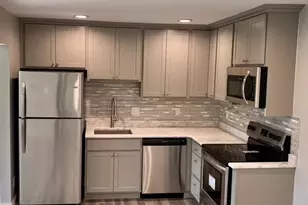 1575 Cherboneau Pl, Detroit, MI 48207 - Photo 1