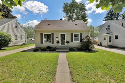 3201 Sablain Parkway Drive, Lansing, MI 48910 - Photo 1