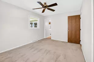 8076 Land-O-Lakes Dr, Kalamazoo, MI 49048 - Photo 33