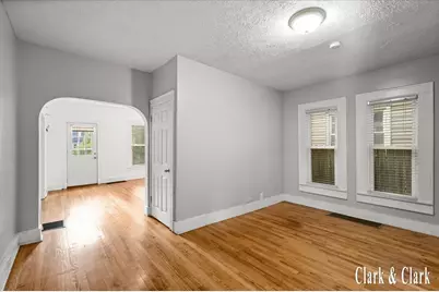 437 Rosewood Avenue SE, Grand Rapids, MI 49506 - Photo 3