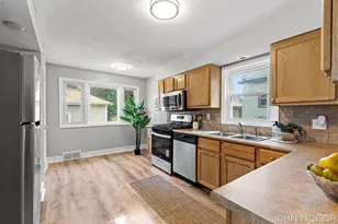 1035 Alexander St SE, Grand Rapids, MI 49507 - Photo 17