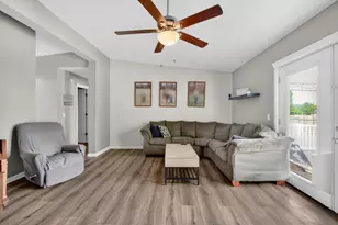 1990 Oak Leaf Dr, Adrian, MI 49221 - Photo 7