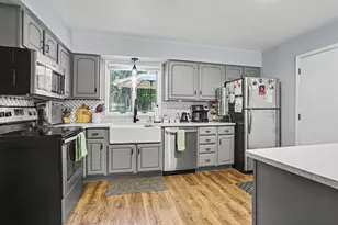605 East Dr, Marshall, MI 49068 - Photo 13