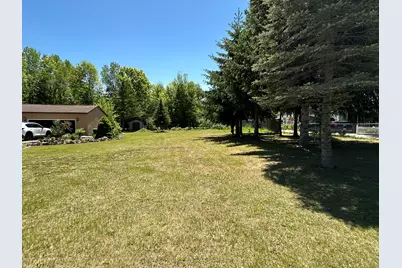 1807 S Lake Mitchell Drive, Cadillac, MI 49601 - Photo 13