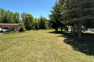 1807 S Lake Mitchell Dr, Cadillac, MI 49601 - Photo 13