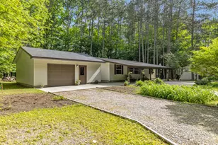6009 Keeney Dr, Six Lakes, MI 48886 - Photo 3