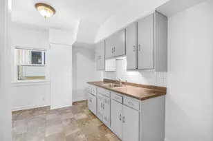 1927 Whites Rd, Kalamazoo, MI 49008 - Photo 11
