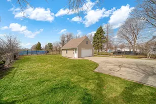 727 Springbrook Ave, Adrian, MI 49221 - Photo 27