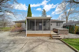 727 Springbrook Ave, Adrian, MI 49221 - Photo 23