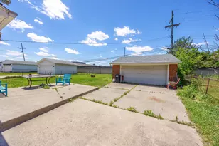 7543 N Wildwood St, Westland, MI 48185 - Photo 9