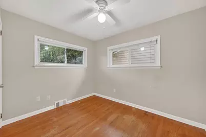 29360 Howard Avenue, Madison Heights, MI 48071 - Photo 23