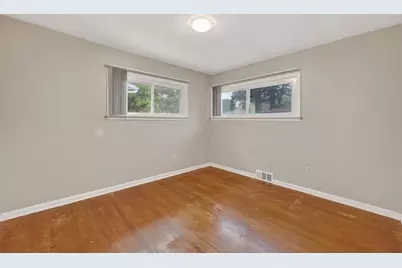 29360 Howard Avenue, Madison Heights, MI 48071 - Photo 19