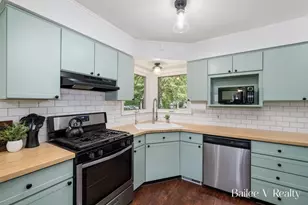 4116 Poinsettia Ave SE, Grand Rapids, MI 49508 - Photo 9