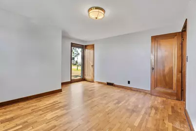 8040 Territorial Road, Watervliet, MI 49098 - Photo 31