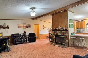 270 Kathy Dr, Coldwater, MI 49036 - Photo 9