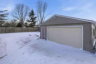 5931 Belard St, Portage, MI 49002 - Photo 3