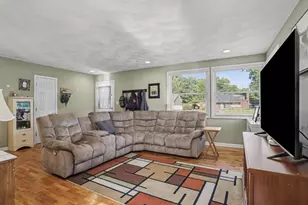 301 Pepperidge Ln, Battle Creek, MI 49015 - Photo 5