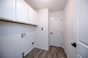 20209 Sunset St, Livonia, MI 48152 - Photo 19