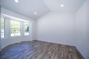 20209 Sunset St, Livonia, MI 48152 - Photo 7