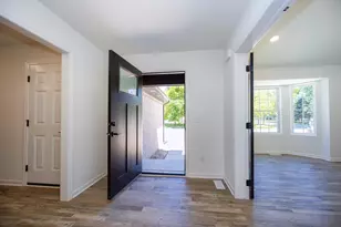 20209 Sunset St, Livonia, MI 48152 - Photo 5