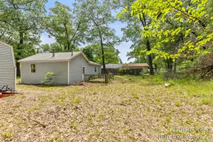 1267 Chatterson Rd, Muskegon, MI 49442 - Photo 17