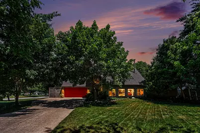 813 Tierra Street SE, Grand Rapids, MI 49508 - Photo 1