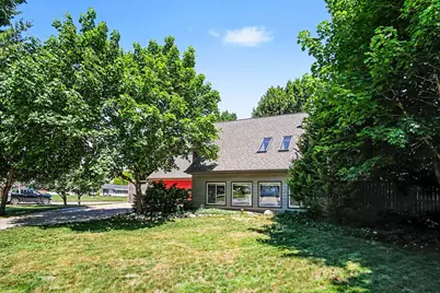 813 Tierra Street SE, Grand Rapids, MI 49508 - Photo 3