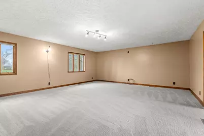 10518 Stadium Drive, Kalamazoo, MI 49009 - Photo 11
