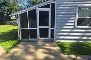 233 Clover Ln, Battle Creek, MI 49015 - Photo 3
