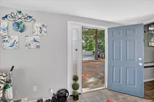1023 Evanston Dr, Jackson, MI 49202 - Photo 7