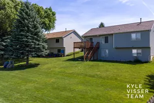 1642 Simmons Ave NE, Grand Rapids, MI 49505 - Photo 31
