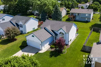 1642 Simmons Avenue NE, Grand Rapids, MI 49505 - Photo 33