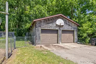 1023 Cogswell St NW, Grand Rapids, MI 49544 - Photo 19