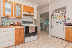 506 E 2nd St, Lawton, MI 49065 - Photo 7