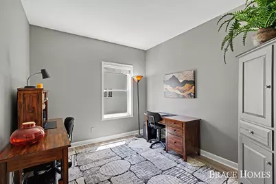 2902 Woodridge Circle NE, Grand Rapids, MI 49525 - Photo 19