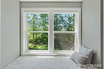 2902 Woodridge Circle NE, Grand Rapids, MI 49525 - Photo 23