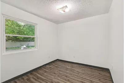 522 W Englewood Avenue, Twin Lake, MI 49457 - Photo 13