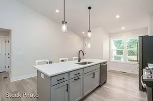 1593 N Village Cir, Kalamazoo, MI 49009 - Photo 7