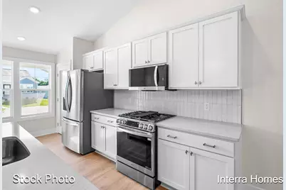 1593 N Village Circle, Kalamazoo, MI 49009 - Photo 5