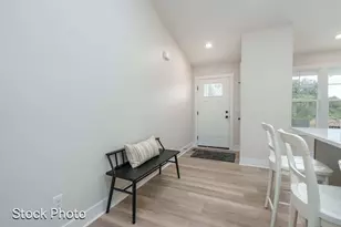 1593 N Village Cir, Kalamazoo, MI 49009 - Photo 3