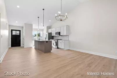 1593 N Village Circle, Kalamazoo, MI 49009 - Photo 7