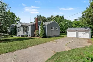 211 Strongwood Ave, Battle Creek, MI 49014 - Photo 3